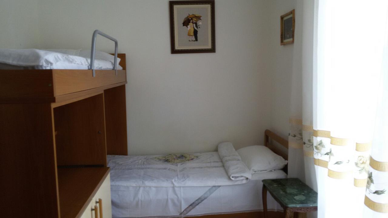 Apartment Botanicheskiy Sad Сутоморе Екстериор снимка