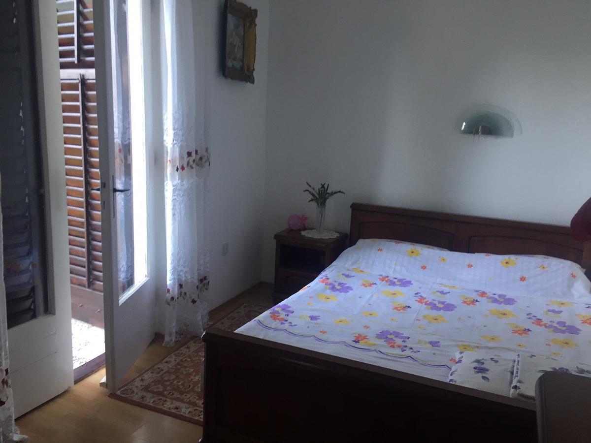Apartment Botanicheskiy Sad Сутоморе Екстериор снимка