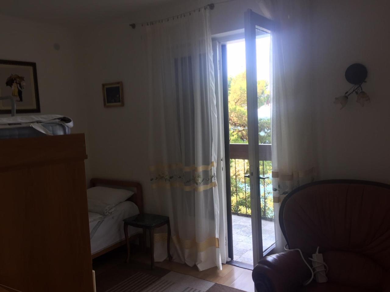 Apartment Botanicheskiy Sad Сутоморе Екстериор снимка